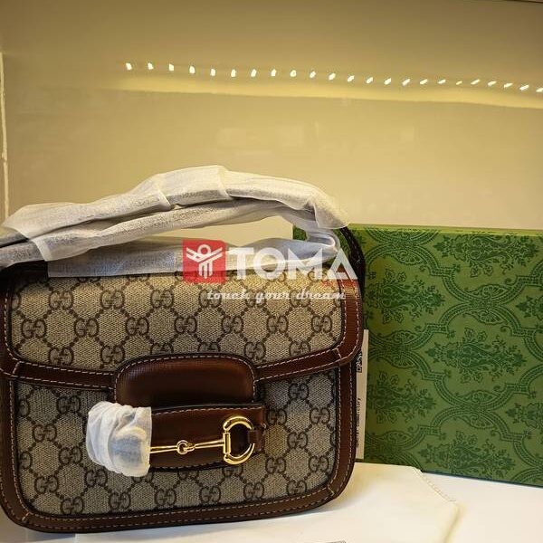 love pins leather bag