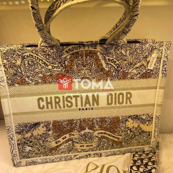 book tote