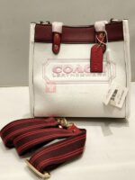 FIELD TOTE 22 IN COLOR BLOCK WITH COACH BADGE