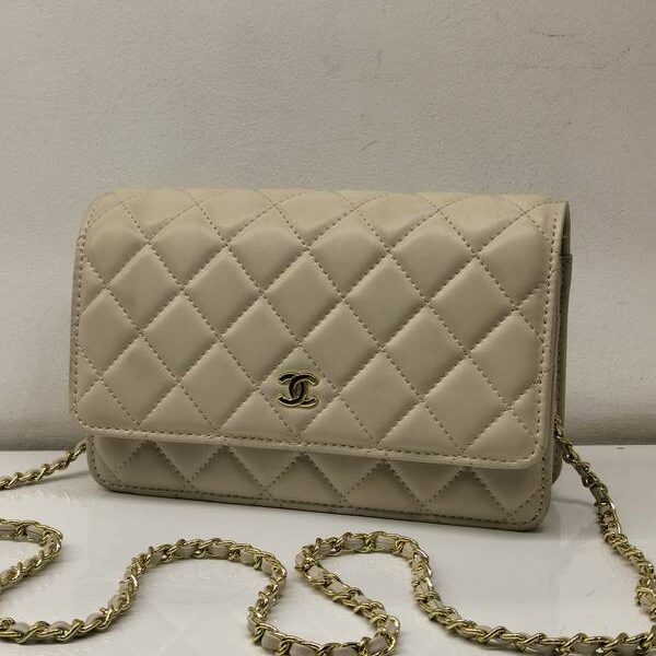CHANEL WOC