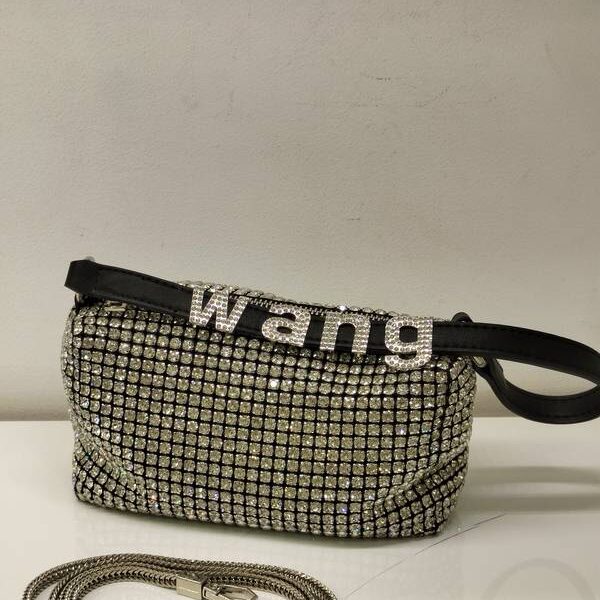HEIRESS POUCH IN CRYSTAL MESH