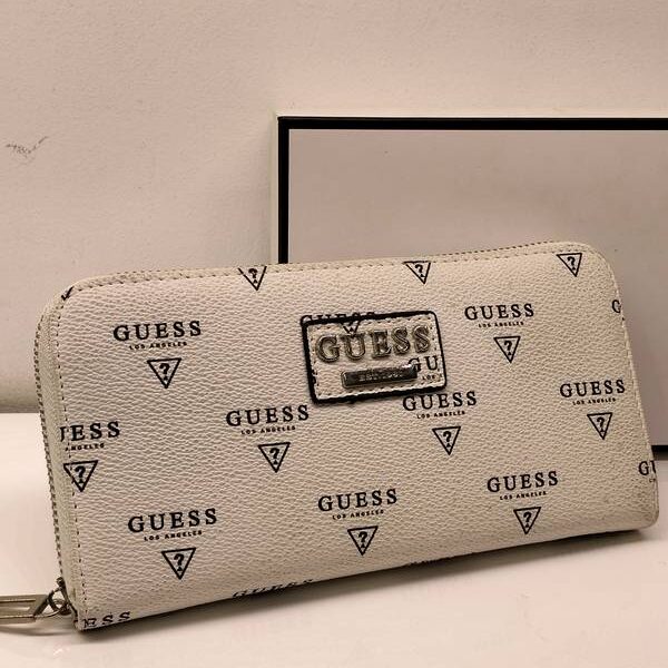 GUESS W L 2805