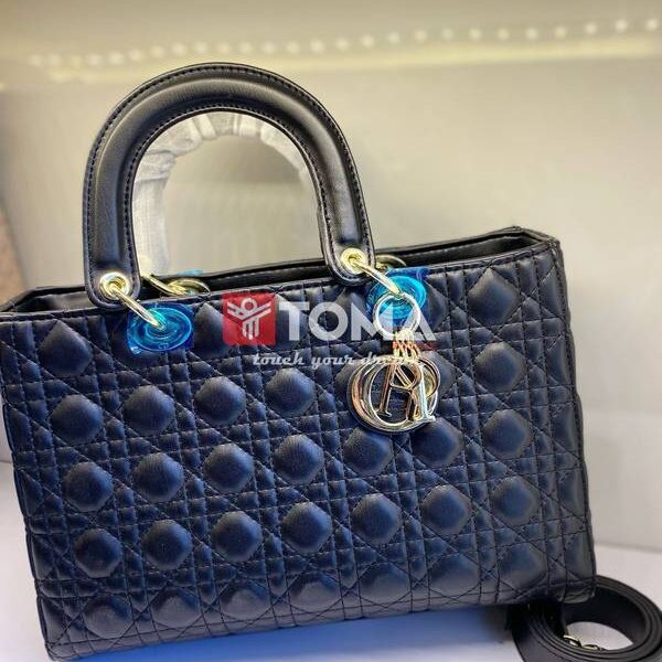 large lady dior