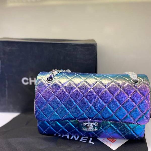 CHANEL CLASSIC FLAP BAG