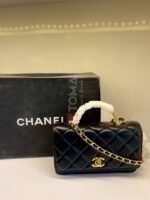 mini flap bag with top handel - Image 3