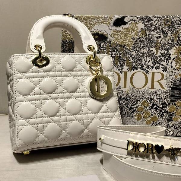 dior 18062