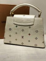 lv 599390-1 - Image 4