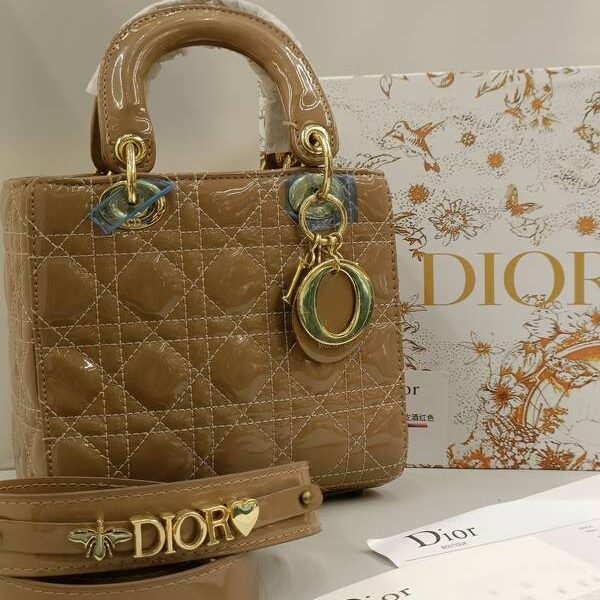 lady dior bag