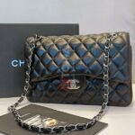 CHANEL CLASSIC FLAP BAG