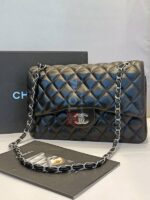 CHANEL CLASSIC FLAP BAG
