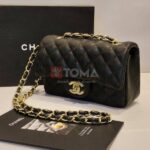 CHANEL CLASSIC FLAP BAG