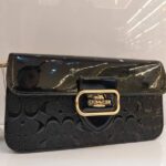 MORGAN SHOULDER IN SIGATURE LEATHER