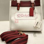 FIELD TOTE 22 IN COLOR BLOCK WITH COACH BADGE