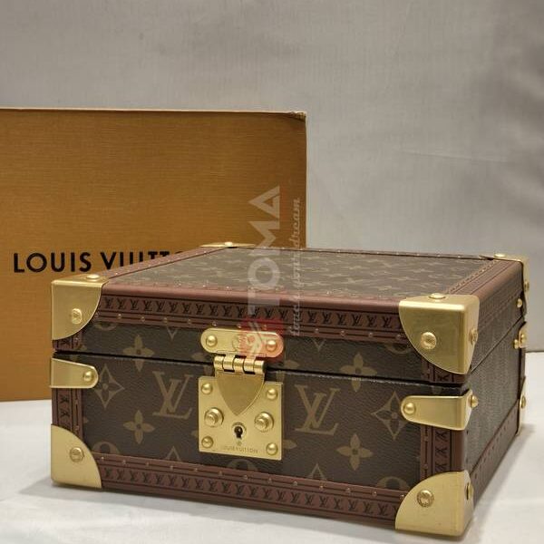 jewelry box
