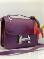 epsom constance 24 shoulder bag in etoupe