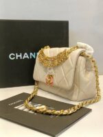 CHANEL BEAUTE HALO BAG - Image 2