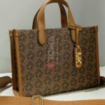 gigi large empire signature logo tote bag