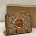 COACH W S 2821