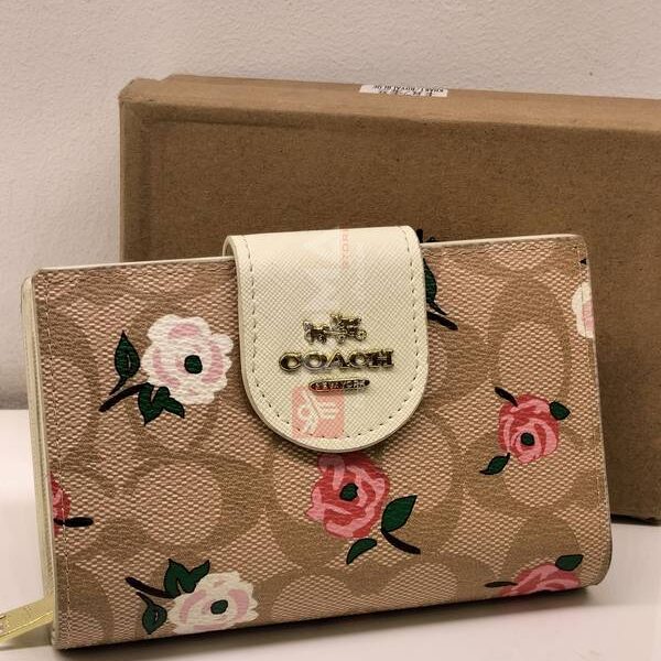 COACH W S 2822