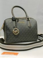 medium hayes duffle bag vanilla