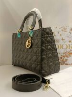 large lady dior - Image 3