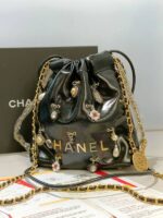 CHANEL 22 SMALL HANDBAG