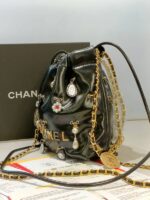 CHANEL 22 SMALL HANDBAG - Image 2
