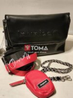 TEXTURED SLING BAG