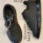 OVERSIZED GLITTER HEEL DETAIL SNEAKER