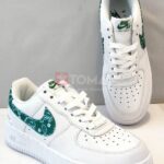 NIKE AIR FORCE 1 LOW GREEN PAISLEY SNEAKERS