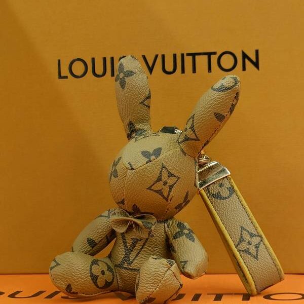 LV MADELYA 1750