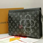 LV CLUTCH 1029