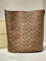 coach 602 - Image 3