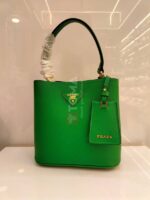 prada 989811 - Image 3
