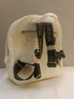 backpack guess 2 - Image 3