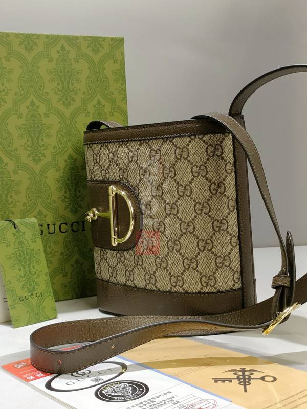 5037-2 gucci 8206891 - Image 3