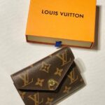 LV WALLET 863747503