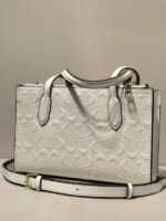 coach 499 - Image 2