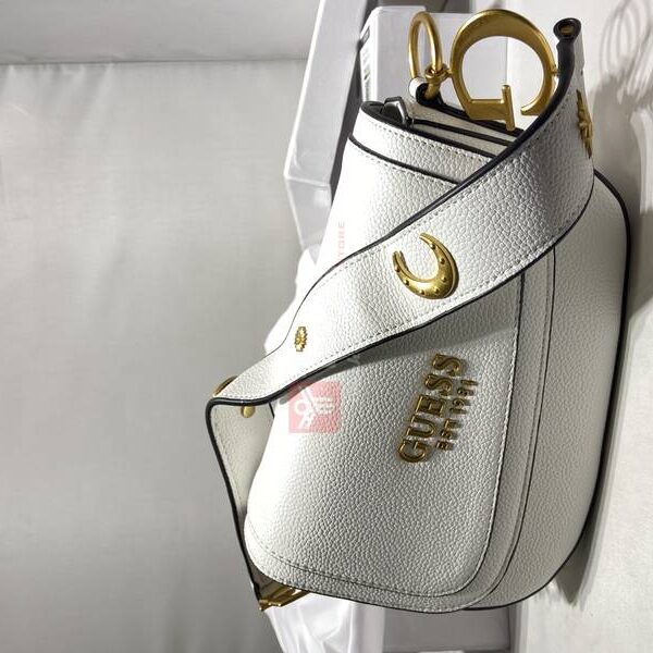 guess 8882