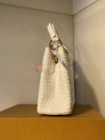 lv 2084654 - Image 2