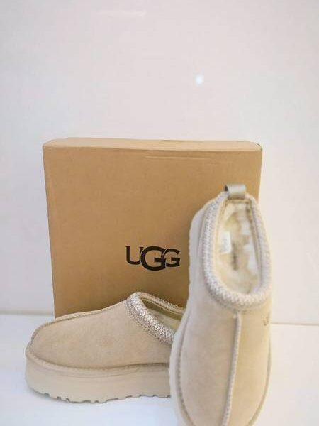 ugg 100004