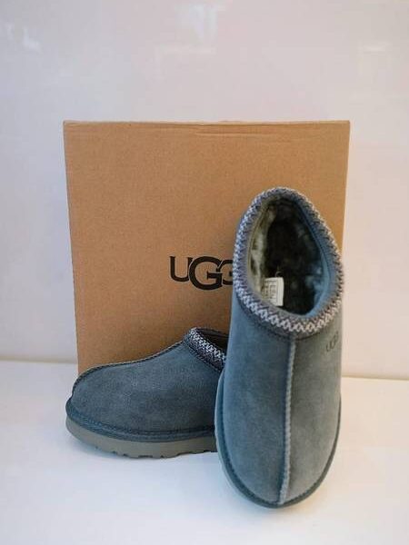 ugg 100011
