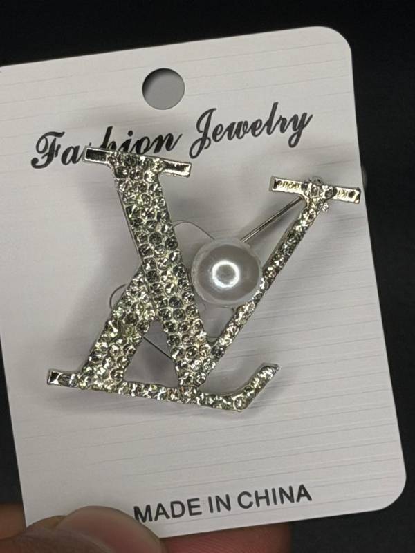 6056 BROOCH 070 - Image 1