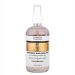 Hydrates and refreshes for a luminous glow.
Helps even the look of skin tone.
Revives dull looking s