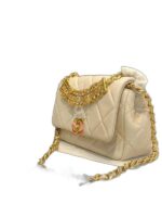 CHANEL BEAUTE HALO BAG - Image 2