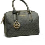 medium hayes duffle bag vanilla