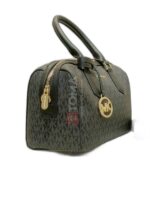 medium hayes duffle bag vanilla - Image 3