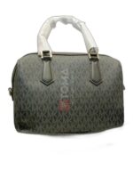 medium hayes duffle bag vanilla - Image 2