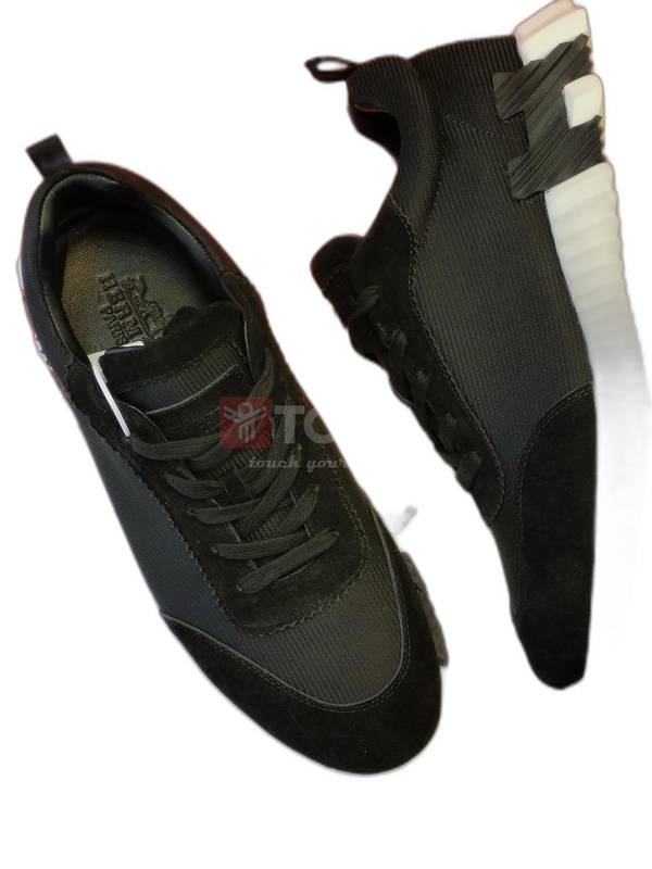 3815 bouncing sneaker - Image 1