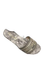 DWAY SLIDE - Image 2